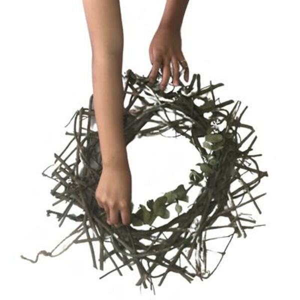 Philippines create easter egg wreath step 1