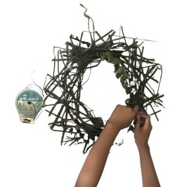 Philippines create easter egg wreath step 2