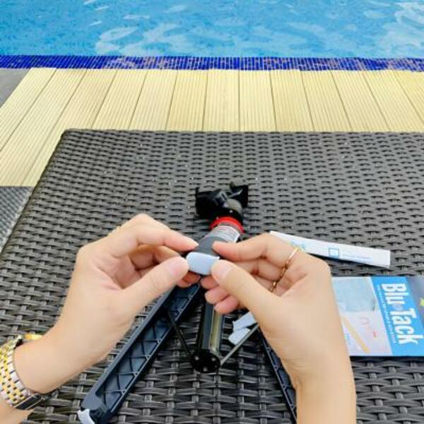 Philippines vlogging made easy with blu tack step 3