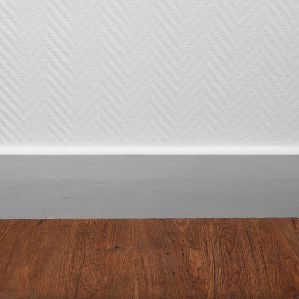 Russia How to seal a skirting board step 4