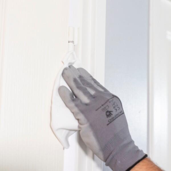 Estonia sqeaky door hinges step 3