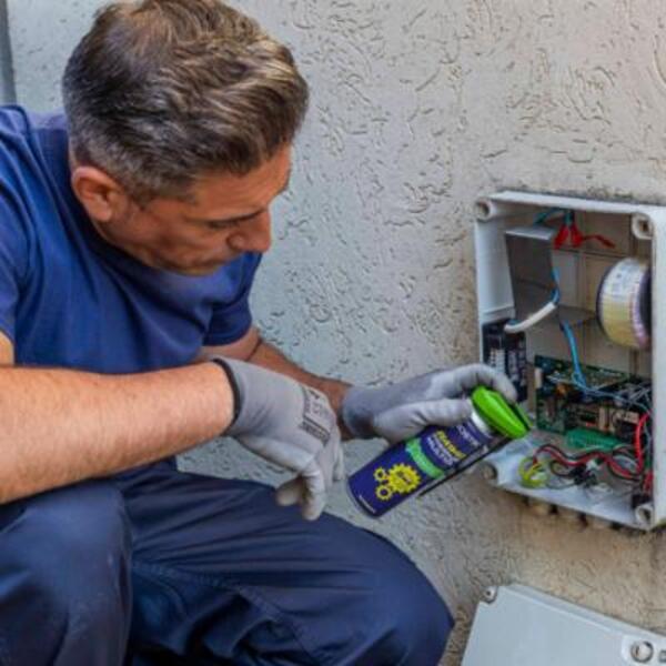 Romania intretinerea contactelor electrice step 2