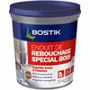 Seau 1,5 kg d’enduit de rebouchage spécial bois Bostik, marron, conçu pour combler trous et fissures sur toutes essences de bois avec ponçage facile.